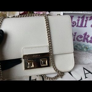 S O L D In good condition Sling bag